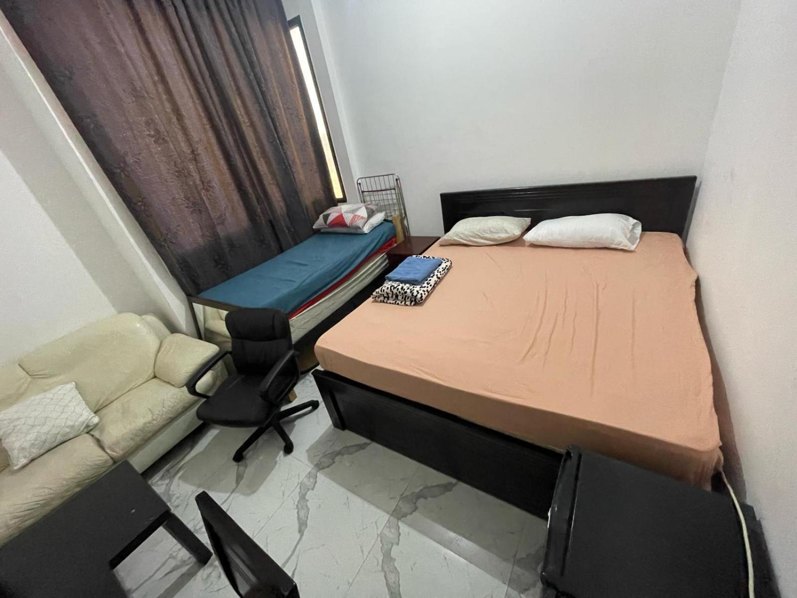 Homestay Thrifty Shared Toilet